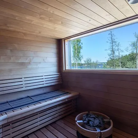 Karina - Beachfront With Jacuzzi Villa *