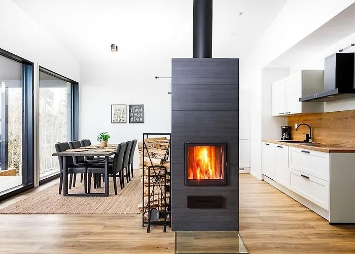 Karina - Beachfront With Jacuzzi Villa Borgå