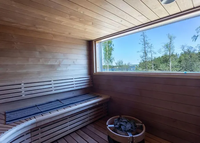 Karina - Beachfront With Jacuzzi Villa *