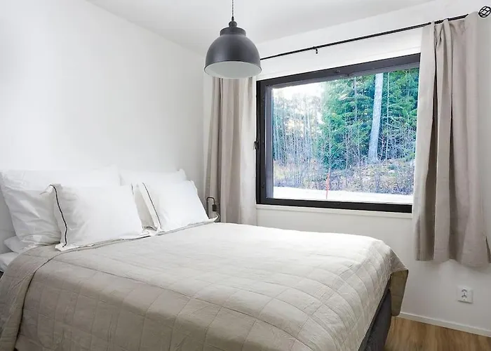 Villa Karina - Beachfront With Jacuzzi