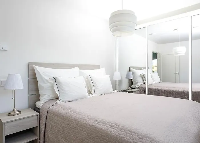 Villa Karina - Beachfront With Jacuzzi