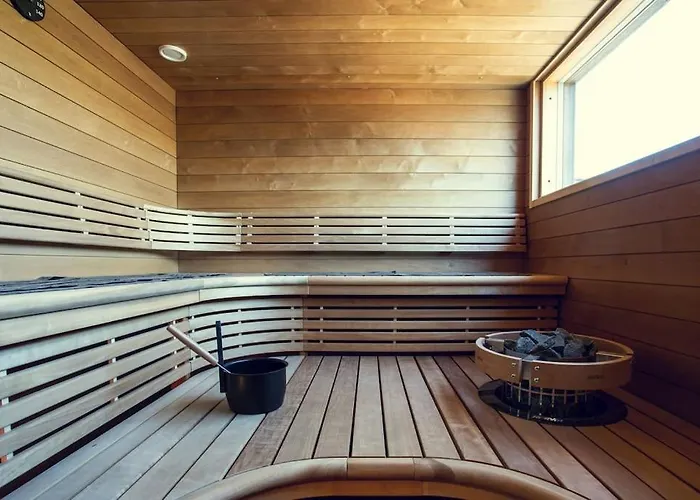 Karina - Beachfront With Jacuzzi